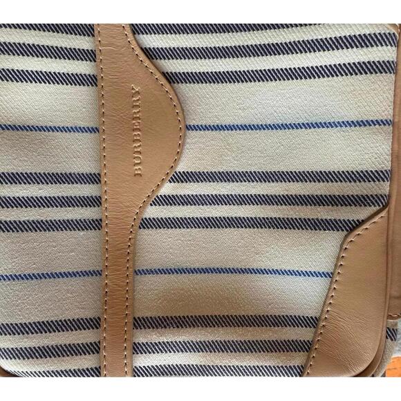 Burberry Nova Check Shoulder Bag Canvas Beige Shoulder Bag - Picture 6 of 6